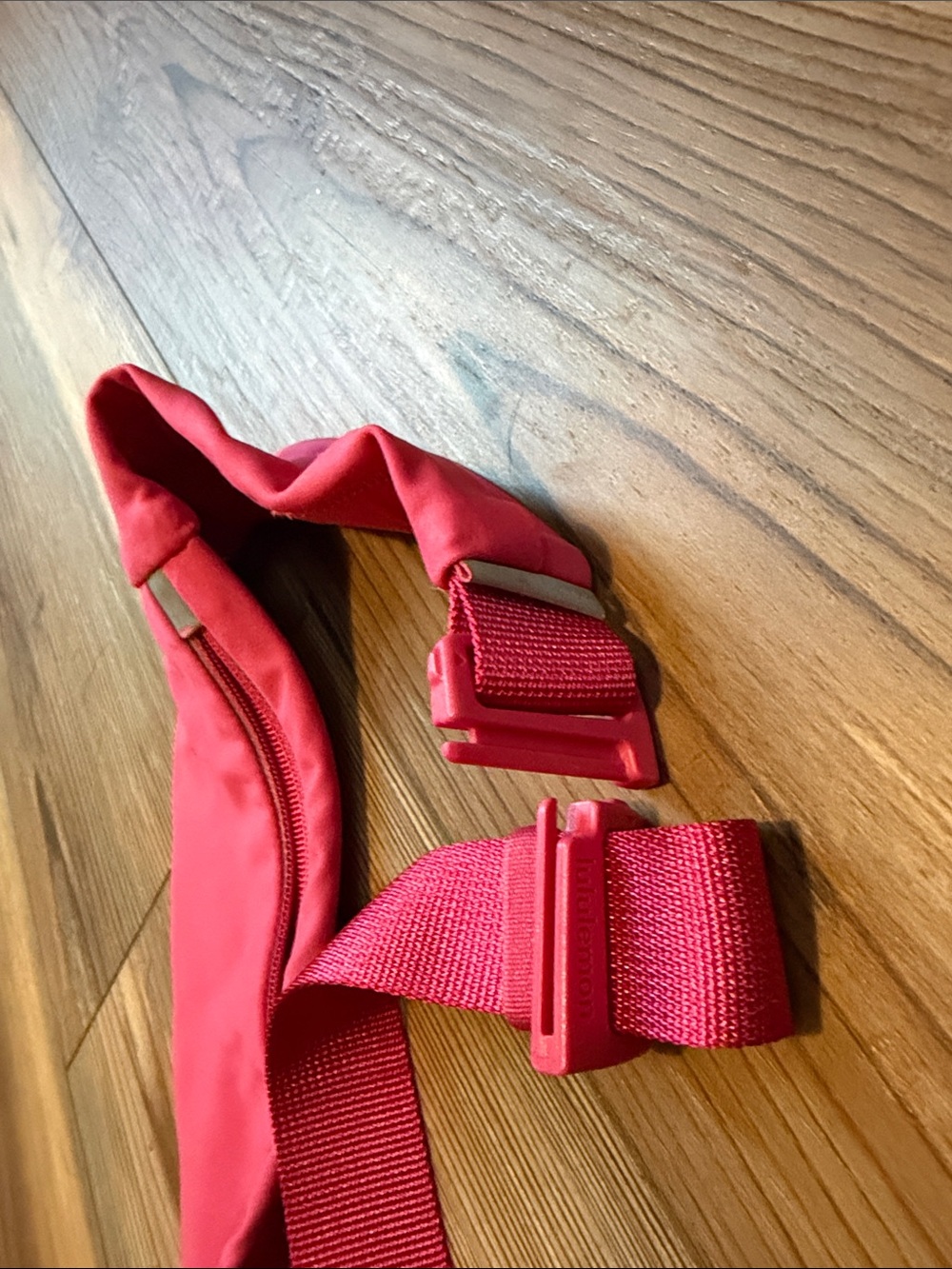 lululemon hot pink slim zip running belt - Picture 3 of 5